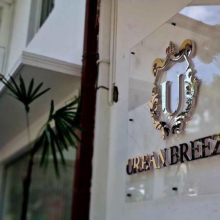 Urban Breeze Hotel Kundasale Exterior photo